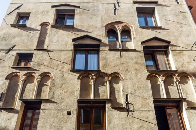 Lovingenoa - Antico Convento Genoa