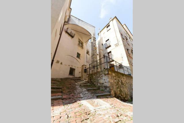 Lovingenoa - Antico Convento Genoa